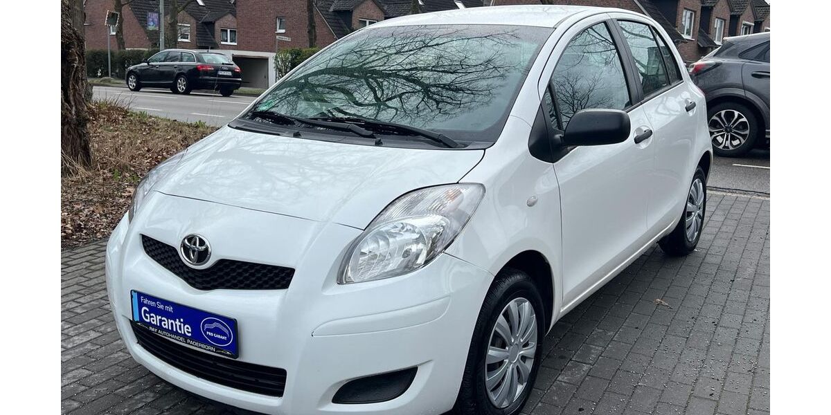 Toyota Yaris 132.000 km 2.990 &euro; Paderborn 33100