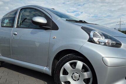 Toyota Aygo (X) 88.000 km 3.950 &euro; Paderborn 33102