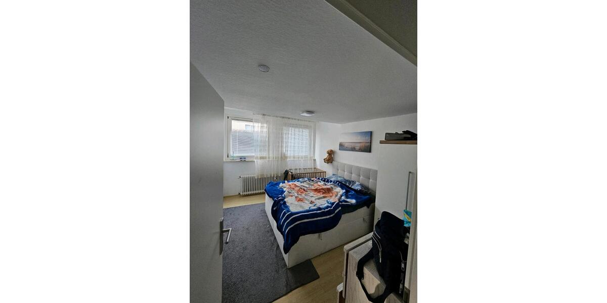 Dachgeschoßwohnung Horn-Bad Meinberg Bad Meinberg - 4 Zimmer, 117 m&sup2;, 950&euro; | Angebot:26190240