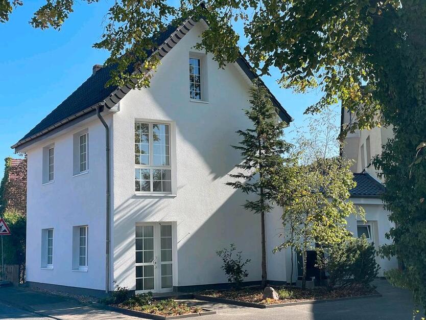 Ein SUPER HAUS!Voll renoviert!Groses Grundstück!OHNE Provision!! zimmer