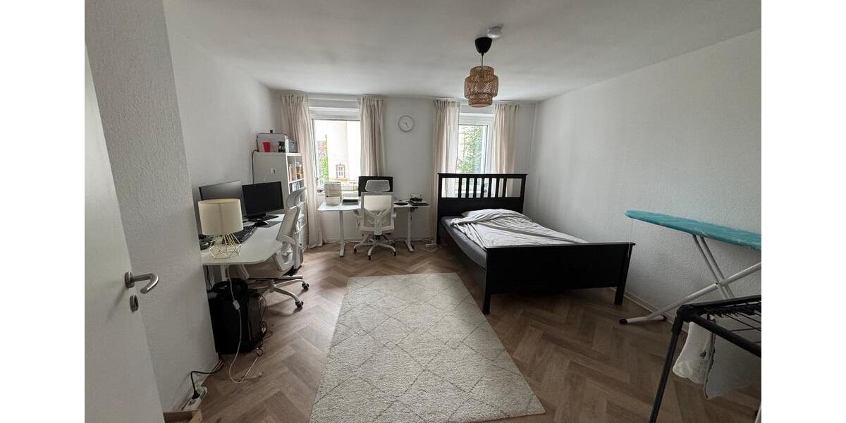 Etagenwohnung Detmold - 3 Zimmer, 96 m&sup2;, 210.000&euro; | Angebot:26929865