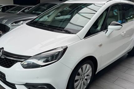 Opel Zafira 177.000 km 7.950 € Detmold 32758