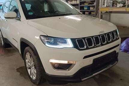 Jeep Compass 63.000 km 19.450 &euro; Bad Lippspringe 33175