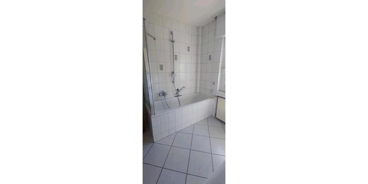 Etagenwohnung Horn-Bad Meinberg Bad Meinberg - 3 Zimmer, 98 m&sup2;, 882&euro; | Angebot:26447990