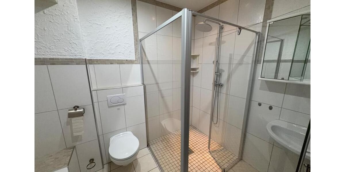 Dachgeschoßwohnung Schloß Holte-Stukenbrock Stukenbrock - 3 Zimmer, 82 m&sup2;, 255.000&euro; | Angebot:23190968