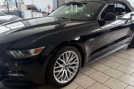 Ford Mustang 87.000 km 31.950 &euro; Detmold 32756