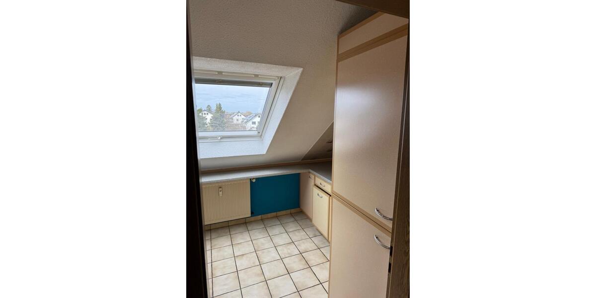 Dachgeschoßwohnung Detmold - 3 Zimmer, 56 m&sup2;, 450&euro; | Angebot:26329368