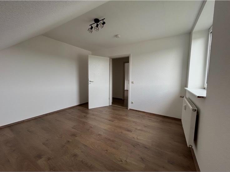 Dachgeschoßwohnung Delbrück - 3 Zimmer, 62 m&sup2;, 550&euro; | Angebot:25801239