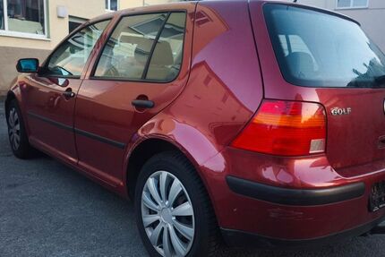VW Golf 290.000 km 1.990 &euro; Paderborn 33098