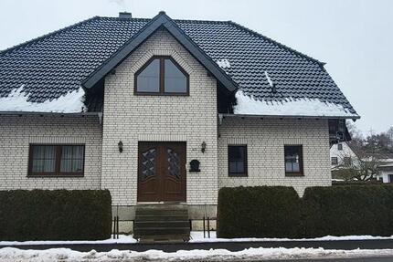 Haus Marsberg - 500.000&euro; | Angebot:26586983