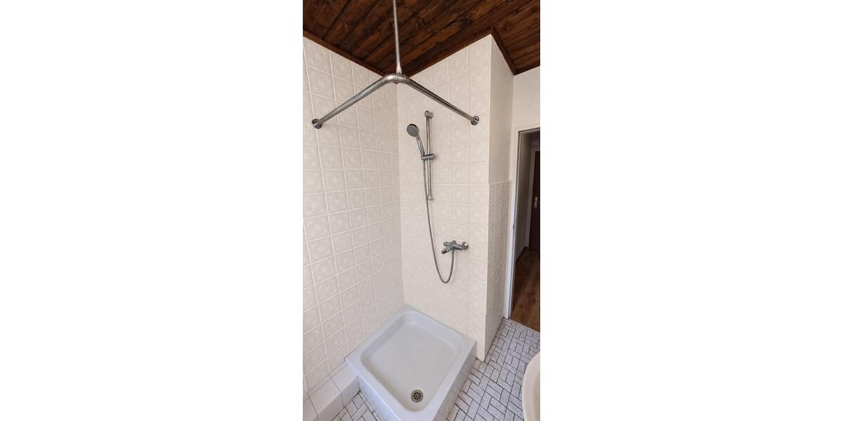 Dachgeschoßwohnung Paderborn - 2 Zimmer, 40 m&sup2;, 365&euro; | Angebot:27613476