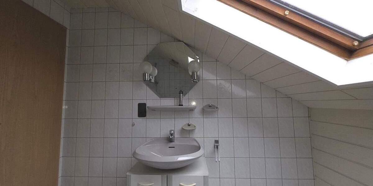 *Charmantes Reihenmittelhaus mit Potenzial in begehrter Lage von Elsen* 4 zimmer