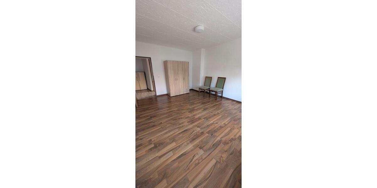 Etagenwohnung Steinheim - 5 Zimmer, 125 m&sup2;, 900&euro; | Angebot:27536573