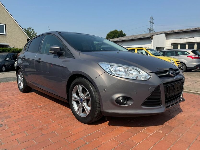 Ford Focus 102.000 km 4.200 € Leopoldshöhe 33818