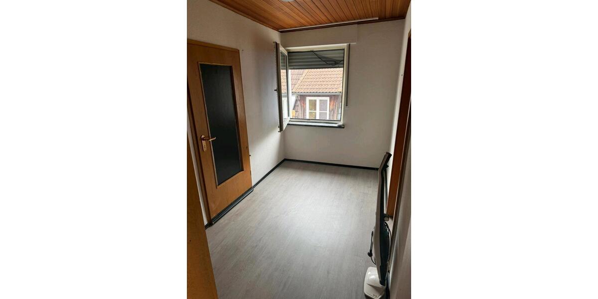 Dachgeschoßwohnung Brakel - 2 Zimmer, 72 m&sup2;, 700&euro; | Angebot:26321260
