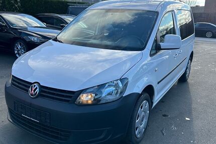 VW Caddy 203.000 km 6.990 &euro; Paderborn 33100