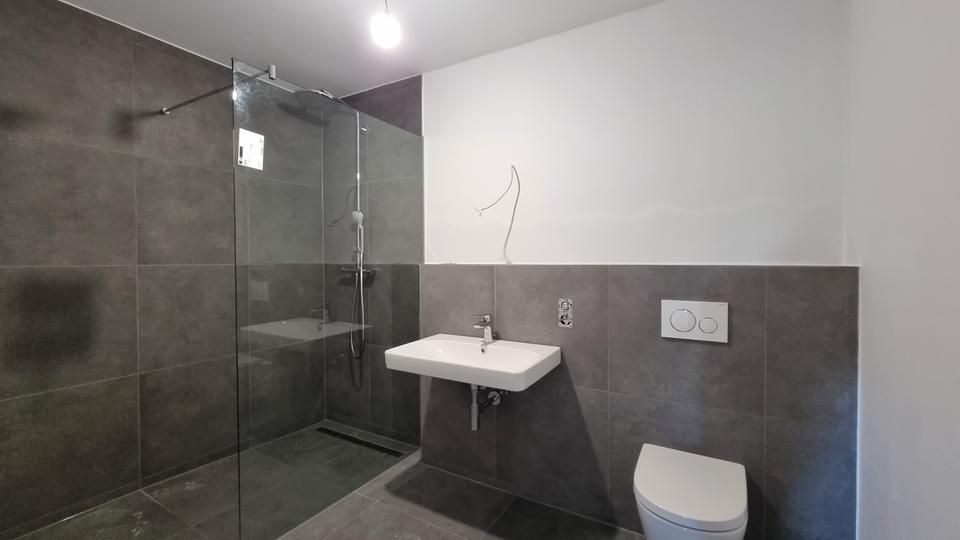 Moderne Wohnung mit dem Wohngefühl einer Doppelhaushälfte – Erstbezug nach Sanierung! zimmer