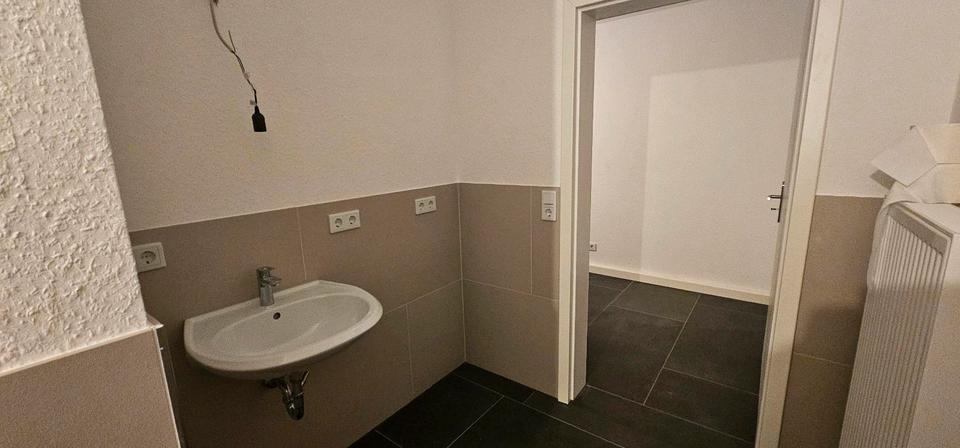 Erdgeschoßwohnung Bad Wünnenberg - 2 Zimmer, 85 m&sup2;, 585&euro; | Angebot:26665023