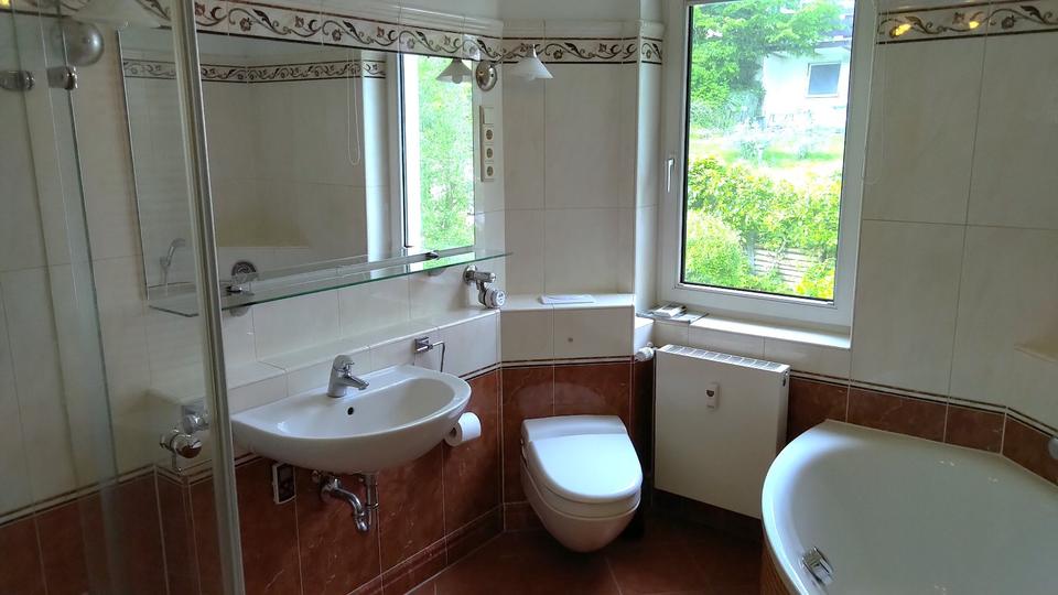 Villa Detmold Hiddesen - 12 Zimmer, 486 m&sup2;, 860.000&euro; | Angebot:26879558