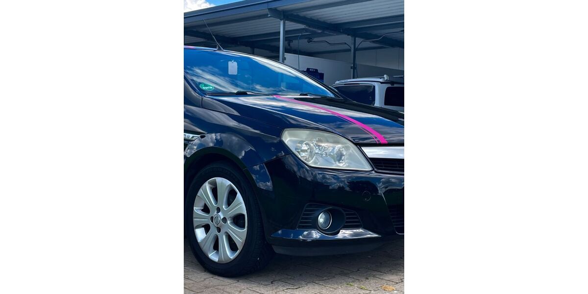 Opel Tigra 160.000 km 4.999 &euro; Paderborn 33102