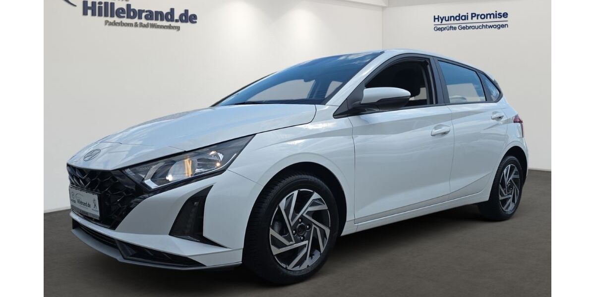 Hyundai i20 20.000 km 18.990 &euro; Bad Wünnenberg 33181