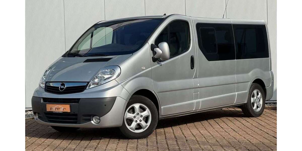 Opel Vivaro 71.494 km 18.880 &euro; Detmold 32758