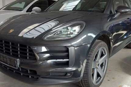 Porsche Macan 69.400 km 48.640 &euro; Paderborn 33100