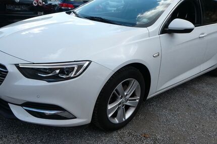 Opel Insignia 93.000 km 14.750 &euro; Paderborn 33100