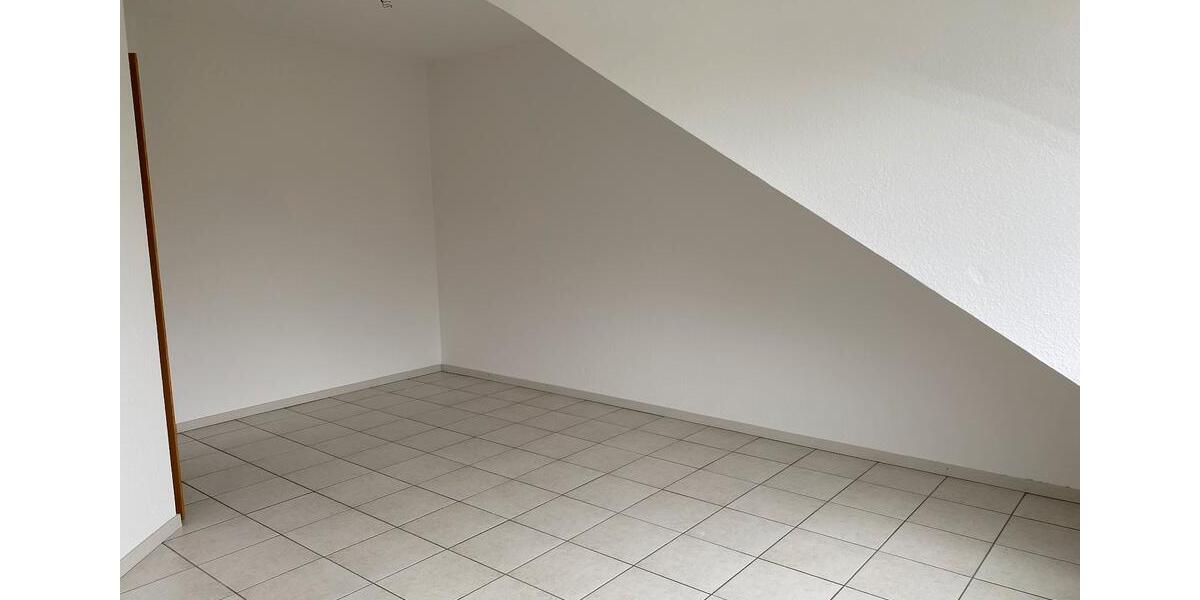 Dachgeschoßwohnung Paderborn Univiertel - 3 Zimmer, 77 m&sup2;, 650&euro; | Angebot:26462501