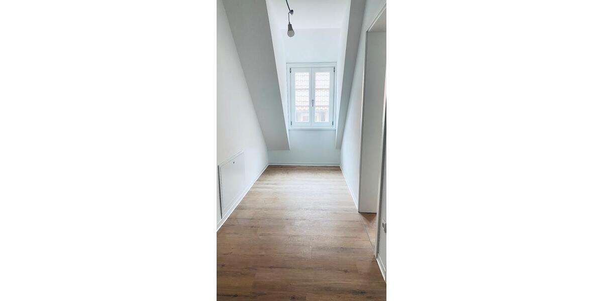 Dachgeschoßwohnung Paderborn - 2 Zimmer, 72 m&sup2;, 1.042&euro; | Angebot:26676319