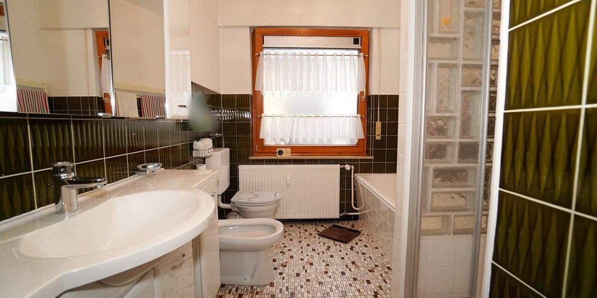 Mehrfamilienhaus, Wohnhaus Detmold Spork-Eichholz - 1 Zimmer, 285 m&sup2;, 499.000&euro; | Angebot:25320126