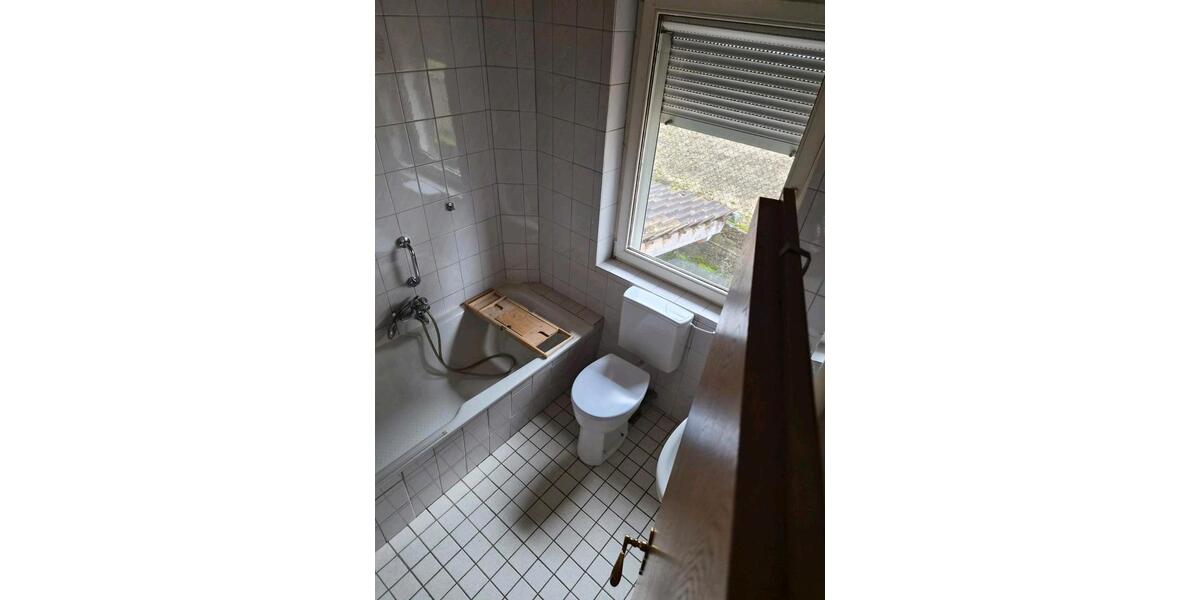 Einfamilienhaus Willebadessen - 5 Zimmer, 166 m&sup2;, 123.000&euro; | Angebot:27444014