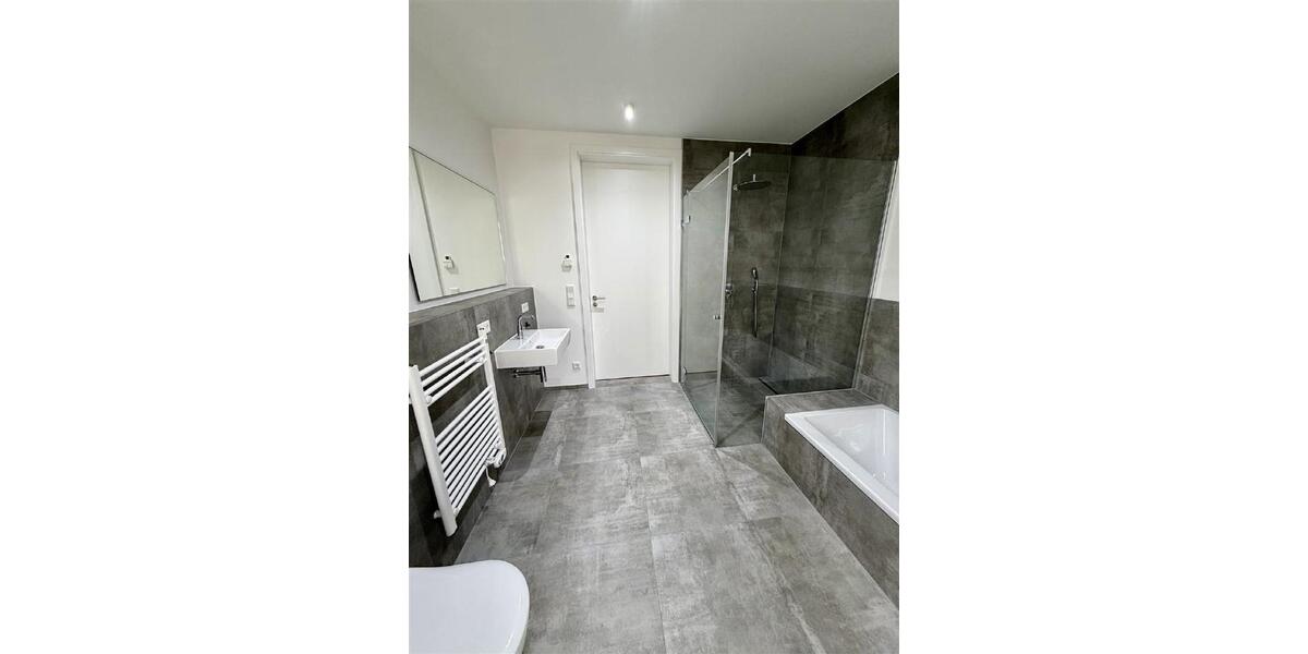Etagenwohnung Paderborn - 3 Zimmer, 143 m&sup2;, 1.700&euro; | Angebot:26440862