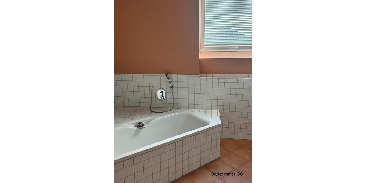 Einfamilienhaus Paderborn Elsen - 7 Zimmer, 260 m&sup2;, 2.250&euro; | Angebot:27618823