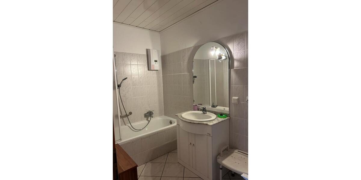 Etagenwohnung Paderborn - 3 Zimmer, 84 m&sup2;, 200.000&euro; | Angebot:27208639