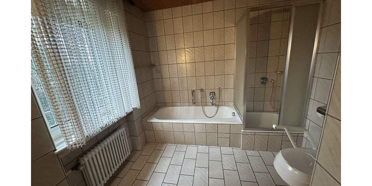 Einfamilienhaus Steinheim - 6 Zimmer, 262 m&sup2;, 299.000&euro; | Angebot:25821934