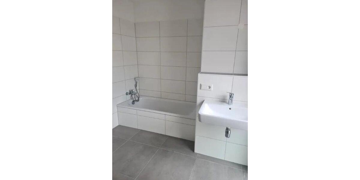 Etagenwohnung Bad Lippspringe - 2 Zimmer, 91 m&sup2;, 983&euro; | Angebot:26675469