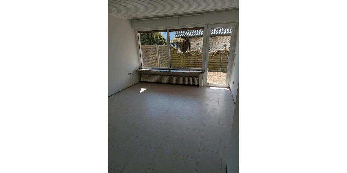 Erdgeschoßwohnung Schloß Holte-Stukenbrock Stukenbrock - 3 Zimmer, 85 m&sup2;, 650&euro; | Angebot:26423160