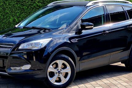 Ford Kuga 94.000 km 11.999 € Bad Lippspringe 33175