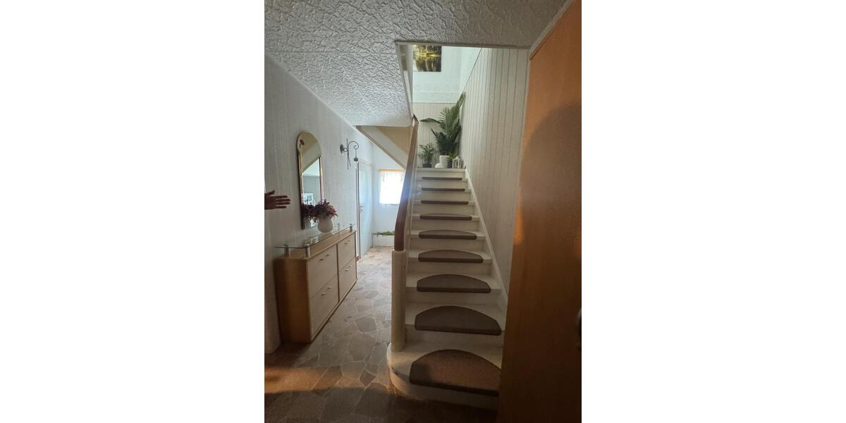 Einfamilienhaus Altenbeken - 3 Zimmer, 100 m&sup2;, 1.000&euro; | Angebot:27615066