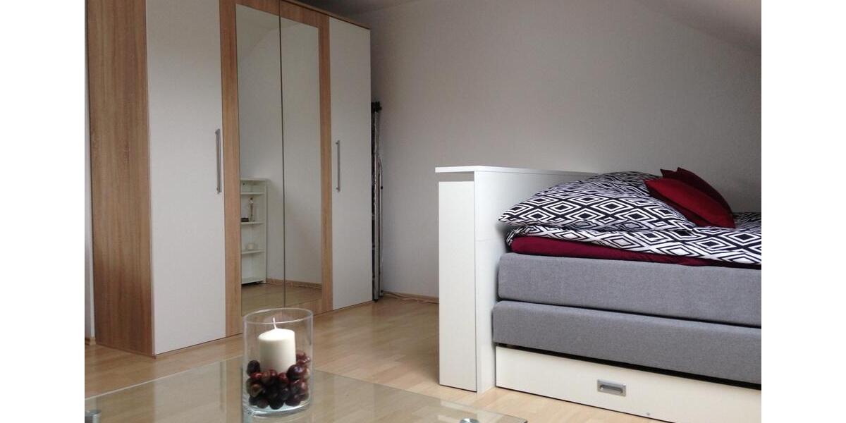 Dachgeschoßwohnung Paderborn Neuenbeken - 1 Zimmer, 25 m&sup2;, 402&euro; | Angebot:26420316