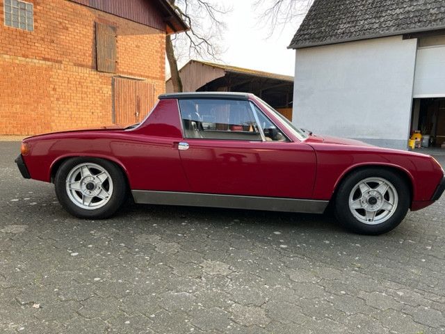 914