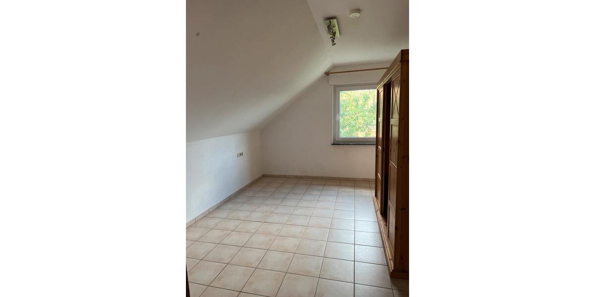 Dachgeschoßwohnung Paderborn Neuenbeken - 2 Zimmer, 80 m&sup2;, 795&euro; | Angebot:27585759