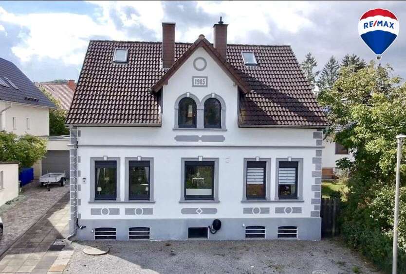Haus zum Kaufen in Detmold 394.000 € 165 m² 7 zimmer