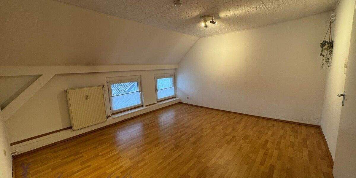 Etagenwohnung Detmold Innenstadt - 2 Zimmer, 35 m&sup2;, 350&euro; | Angebot:25156586
