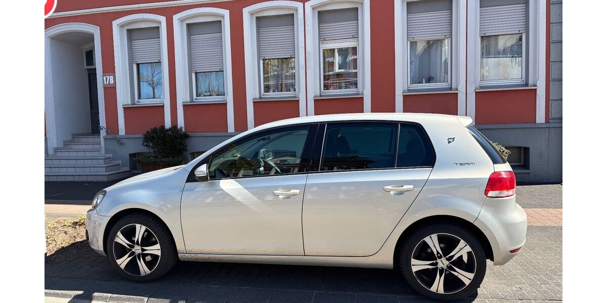 VW Golf 112.000 km 7.100 &euro; Bad lippspringe 33175