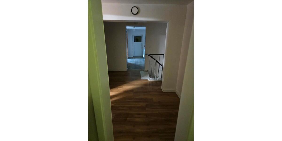 Mehrfamilienhaus, Wohnhaus Nieheim - 13 Zimmer, 420 m&sup2;, 210.000&euro; | Angebot:26058573