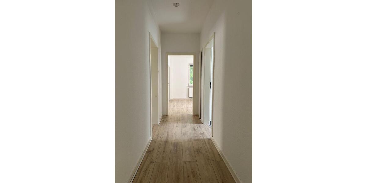 Erdgeschoßwohnung Detmold - 4 Zimmer, 76 m&sup2;, 550&euro; | Angebot:26615956
