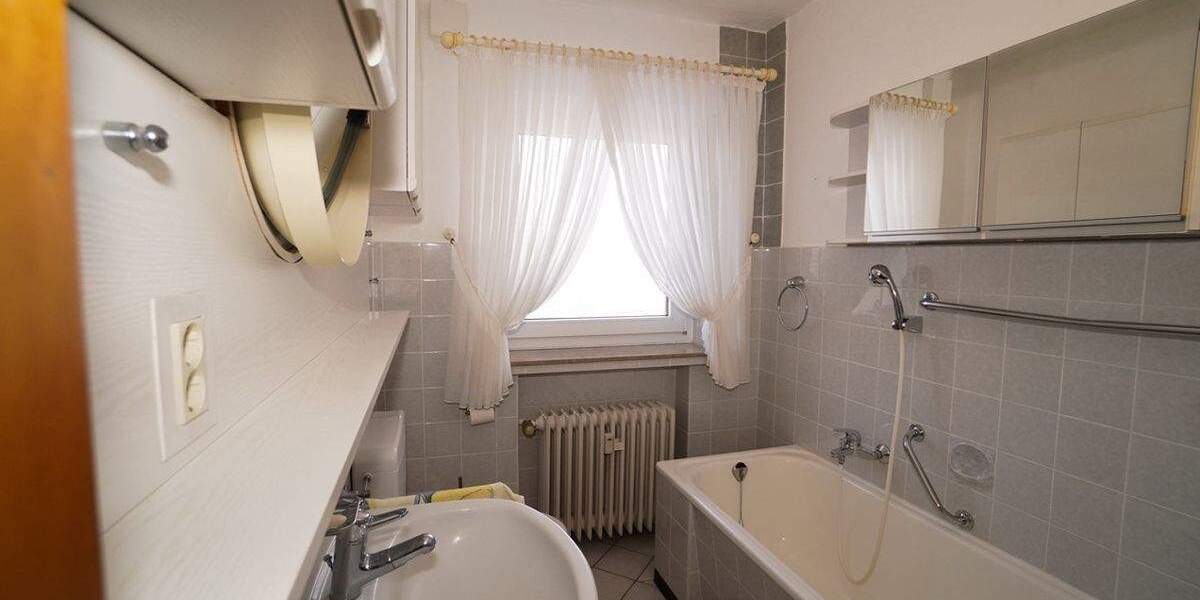 Mehrfamilienhaus, Wohnhaus Horn-Bad Meinberg Horn - 1 Zimmer, 227 m&sup2;, 399.000&euro; | Angebot:25708775