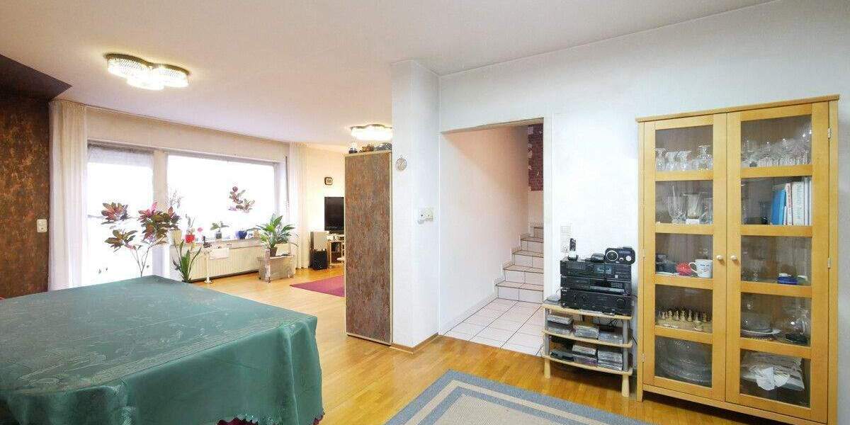 Doppelhaushälfte mit Garten und Potenzial in gefragtem Paderborn-Elsen 5 zimmer